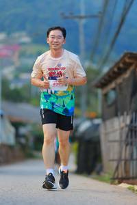 BIB: 829
                            <button type="button" onclick="openModal(18896212)" class="btn btn-primary btn-sm float-right btn-popup" data-toggle="modal" data-target=".modal-high-quality">
                        <i class="fas fa-shopping-cart"></i> Add to Cart
                    </button>
                                            <button type="button" onclick="isThisMe(18896212, true)" class="btn btn-success btn-sm float-right btn-popup btn-isme hidden" data-toggle="tooltip" data-placement="bottom" title="นี่คือรูปของคุณใช่ไหม คลิกที่นี่เพื่อเอาเข้าอัลบั้ม">
                        <i class="fas fa-plus"></i> Add to album
                    </button>
                    <button type="button" onclick="isThisMe(18896212, false)" class="btn btn-warning btn-sm float-right btn-popup btn-isnotme hidden">
                        <i class="fas fa-ban"></i> Remove from album
                    </button>